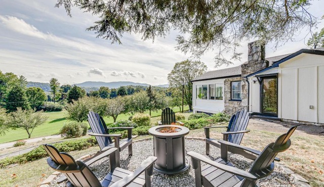 Updated + Modern Waynesville Cottage w/Fire Pit