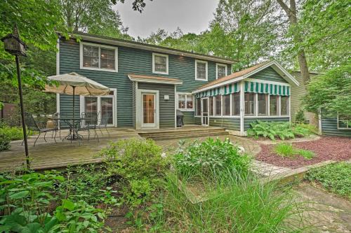 Upscale Family Retreat w/Fire Pit, Walk to Beach!