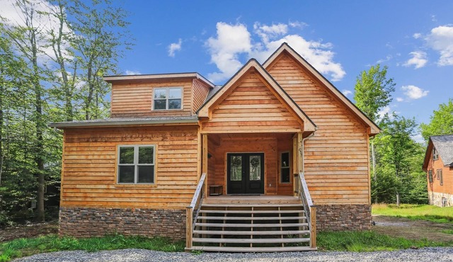Valley To Valley*: 6 BR, 5 BA House in Canaan Valley, Sleeps 12