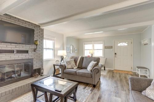 Walkable & Updated Nevada Home: Family Friendly!