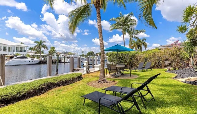Waterfront Escape With 60’ Private Dock - 5 Min To Beach