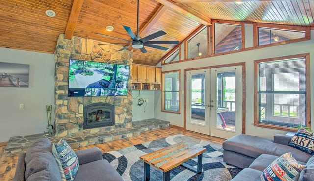 Waterfront Yantis Retreat w/Deck & Zipline!