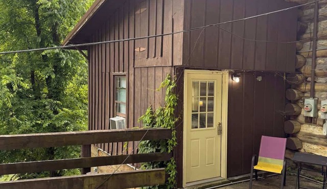 Wendover Apartment - Cozy Retreat at Wendover – Mountain Views Sleeps 3