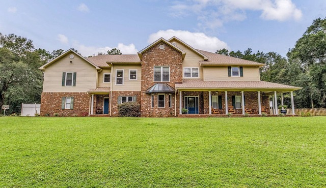 Where Groups Gather to Relax, Restore & Celebrate - Events are welcome. 8400SF