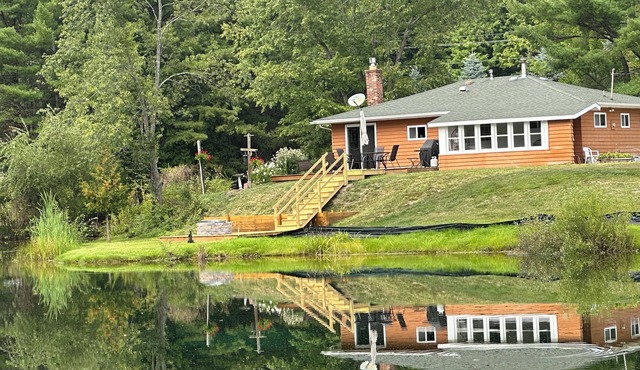 WHISPERING PINES COTTAGE-The Most Beautiful Place in America-Sleeping Bear Park
