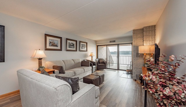 Will O' The Wisp: 302B One Bedroom/One Bath