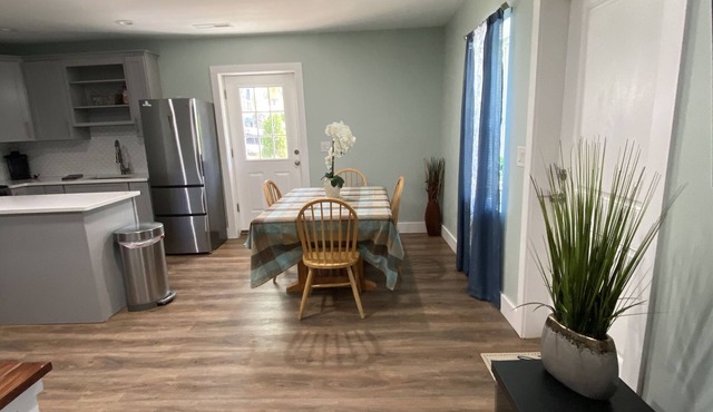 Wineries Mountain Studio Getaway!