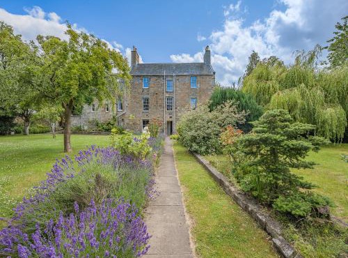 Winfields Manor
