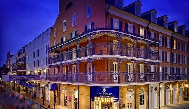Your Ultimate Leisure Stay Near Jackson Square! Pets are Allowed, w/Pool