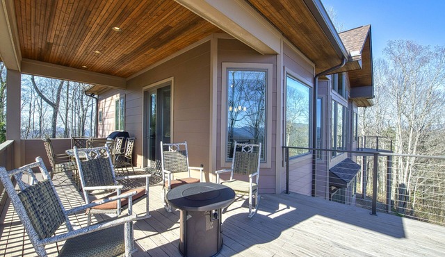 Zen Den | Peaceful Retreat Near Waynesville | Mountain Views and Fire Pit