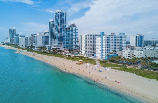 Miami Vacation Starts Here! 4 Trendy Units Close to Art Deco, Beach Access