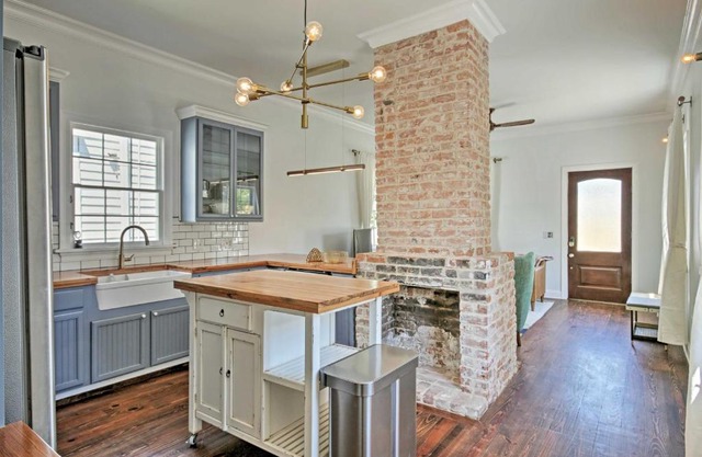 New Orleans Home w/Patio - 2 Mi to French Quarter!