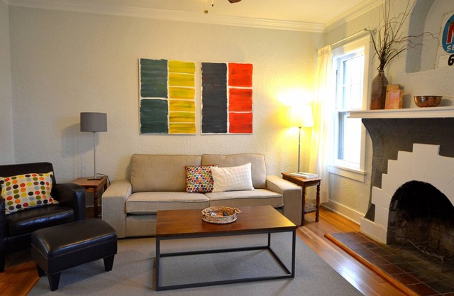 Walk To Great Restaurants, Shops, Vanderbilt, Belmont & Hillsboro Village!