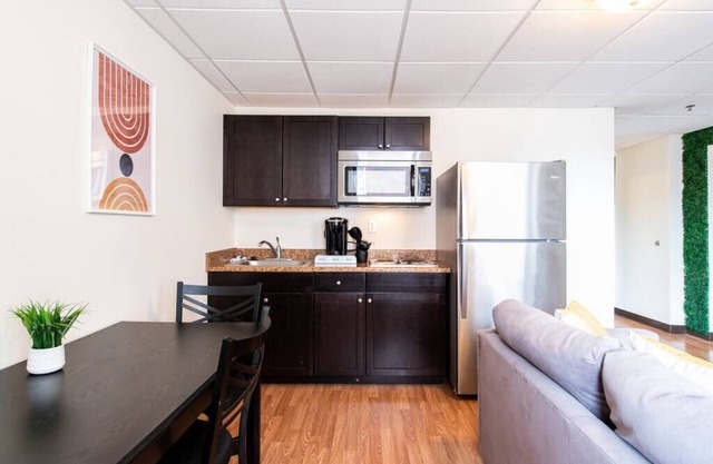 Welcome to the first-class 2BR 1Bath apt in the very heart of Louisville, KY