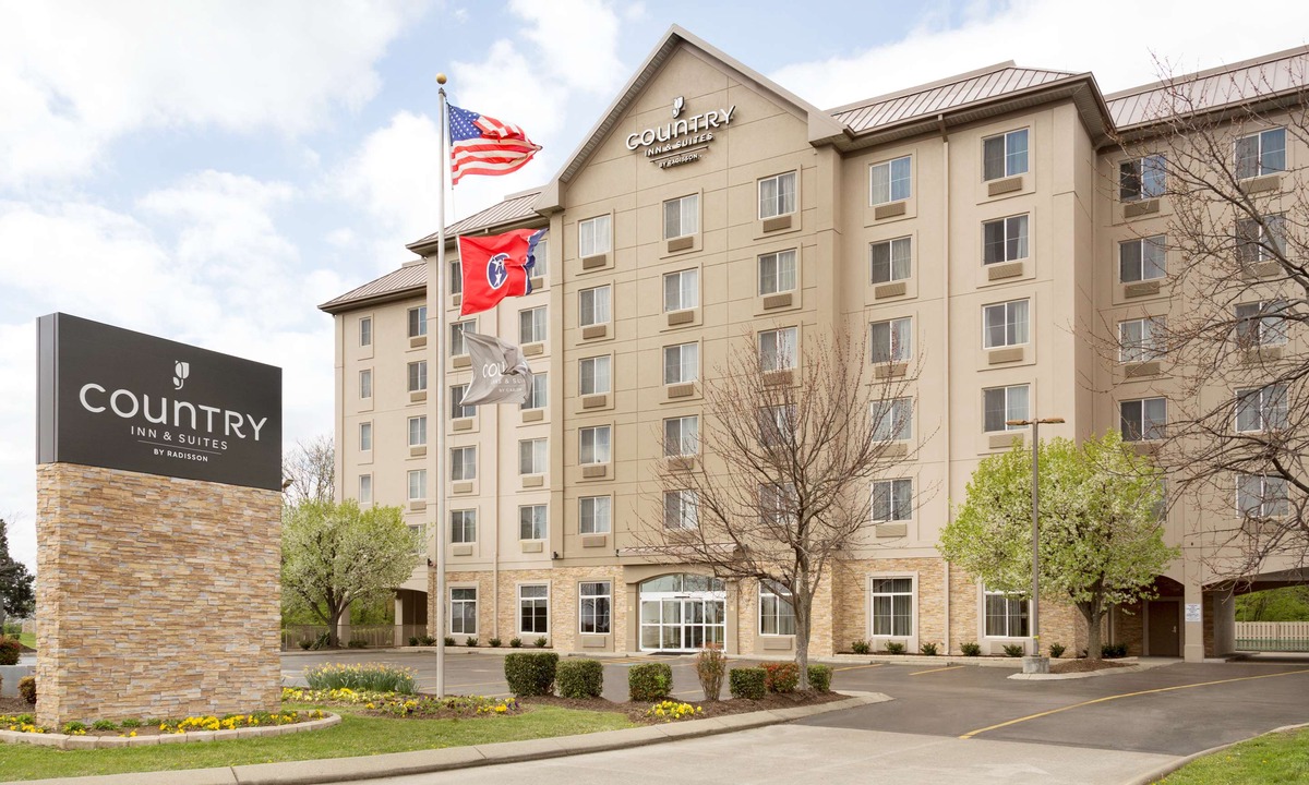 Larkwood Hotel | Country Inn & Suites by Radisson, Nashville Airport, TN