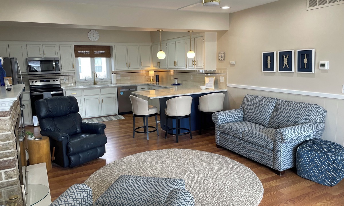 Belleville House | Clean, 3-bedroom cottage home with pool in the charming city of Belleville.