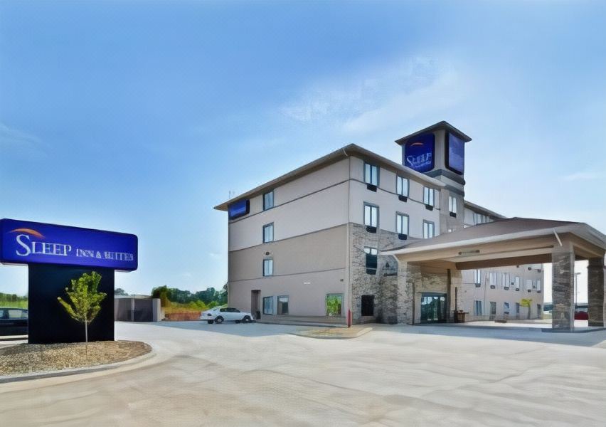 Photo of Buildings in Oak Grove