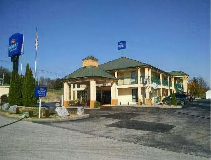 Photo of Buildings in Cave City