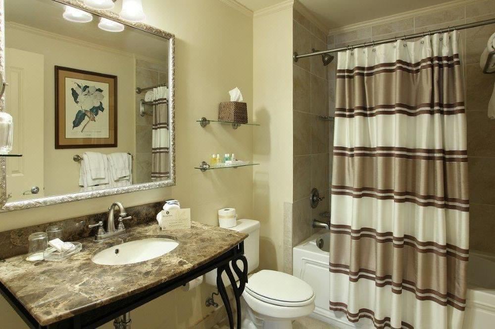 Photo of Bathroom in Harbor Town