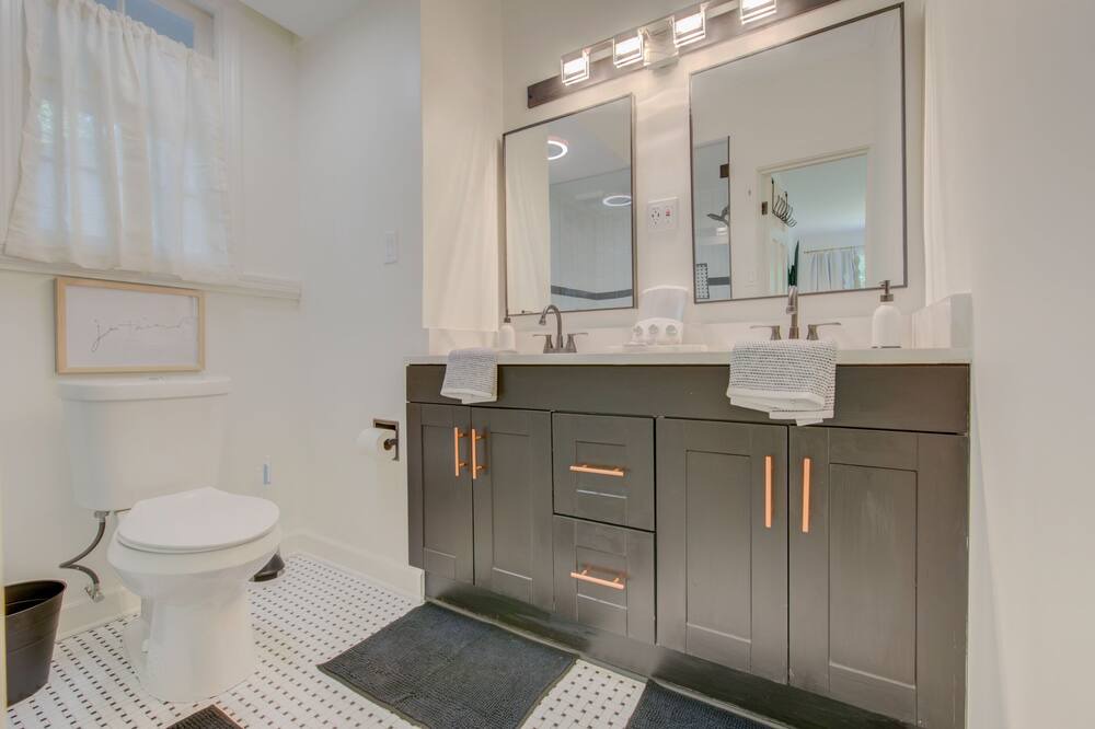 Photo of Bathroom in Vollintine-Evergreen