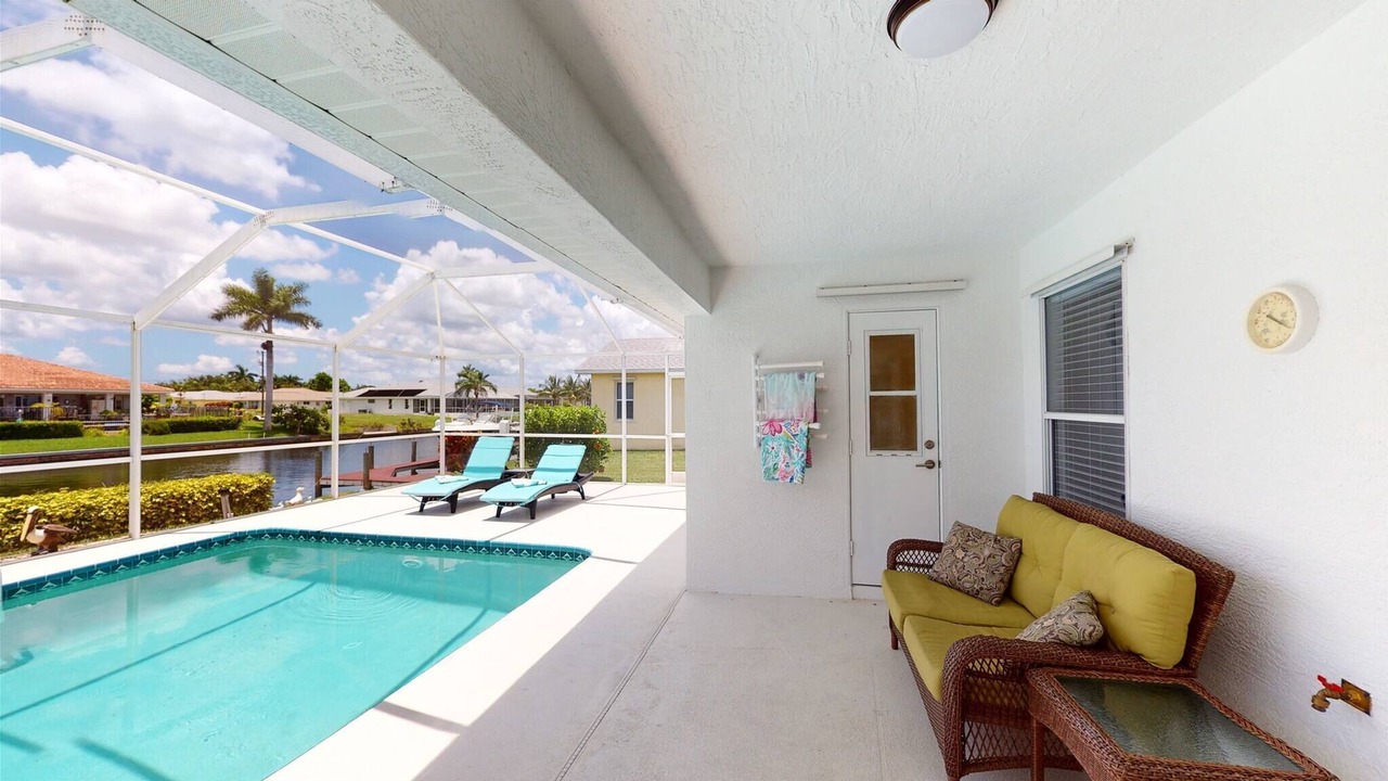 Photo of Outdoor in Pelican