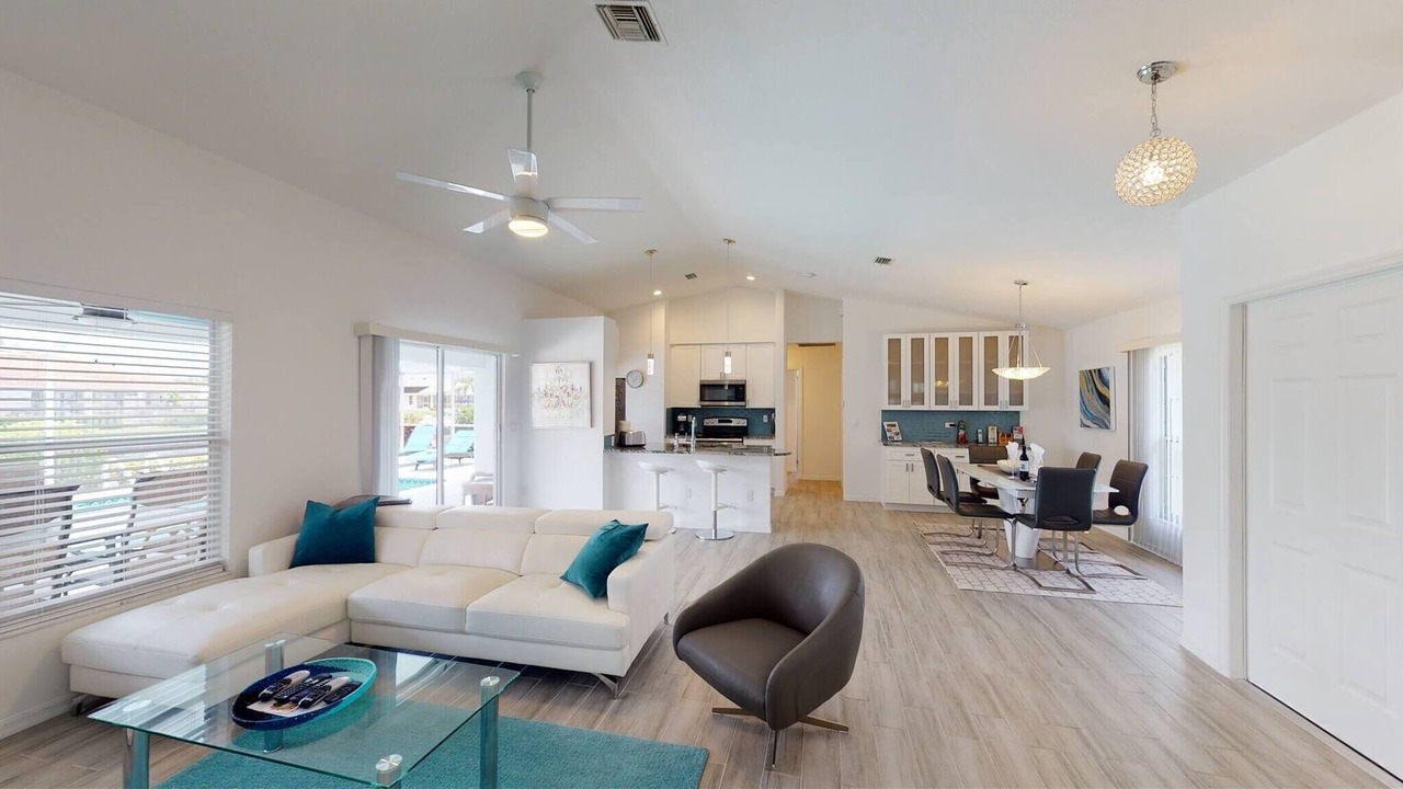 Photo of Livingroom in Pelican