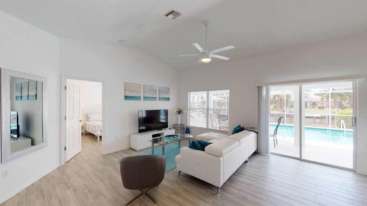 Photo of Livingroom in Pelican