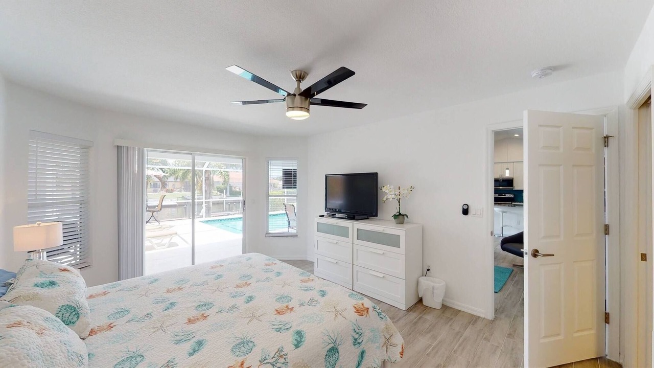 Photo of Bedroom in Pelican