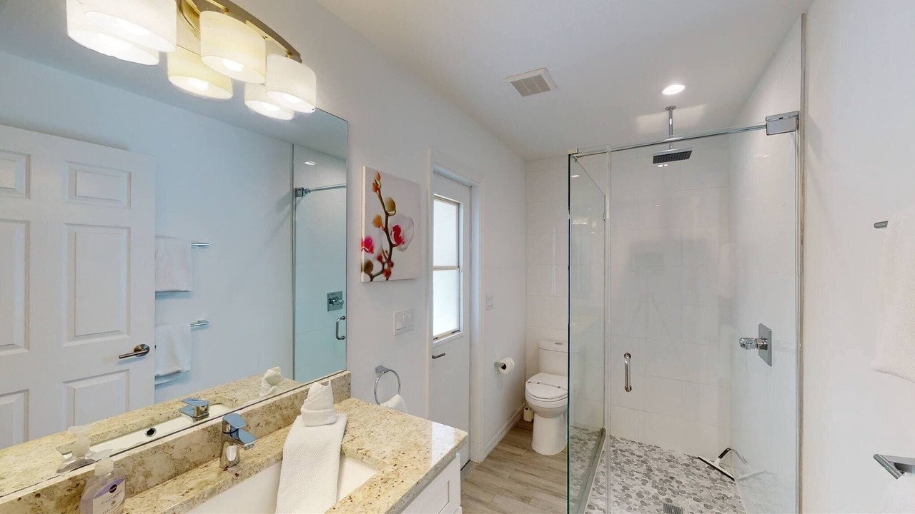 Photo of Bathroom in Pelican