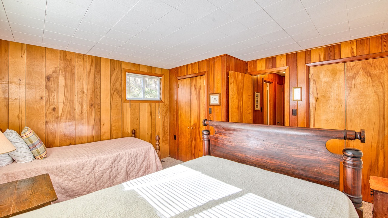 Photo of Bedroom in Lake Junaluska