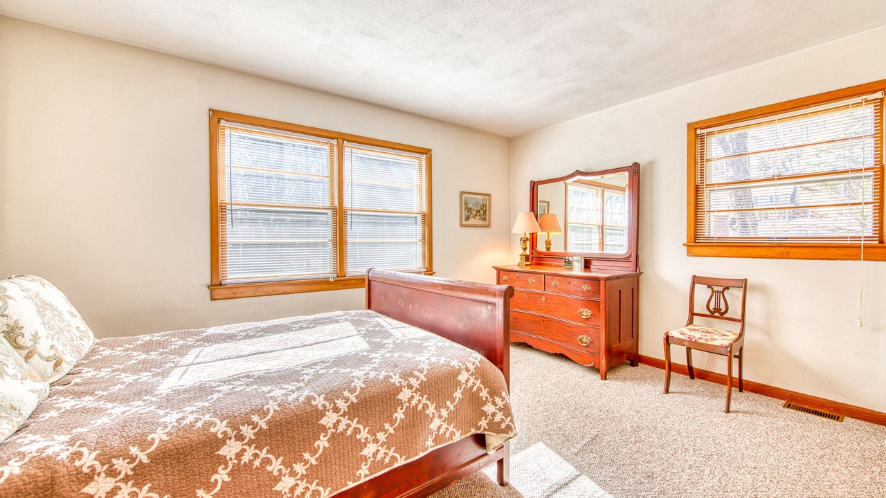 Photo of Bedroom in Lake Junaluska