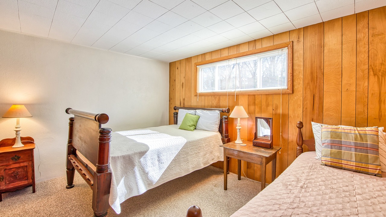 Photo of Bedroom in Lake Junaluska