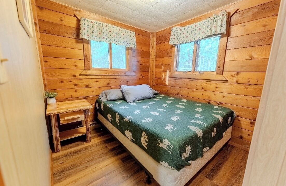 Photo of Bedroom in Crystal Falls