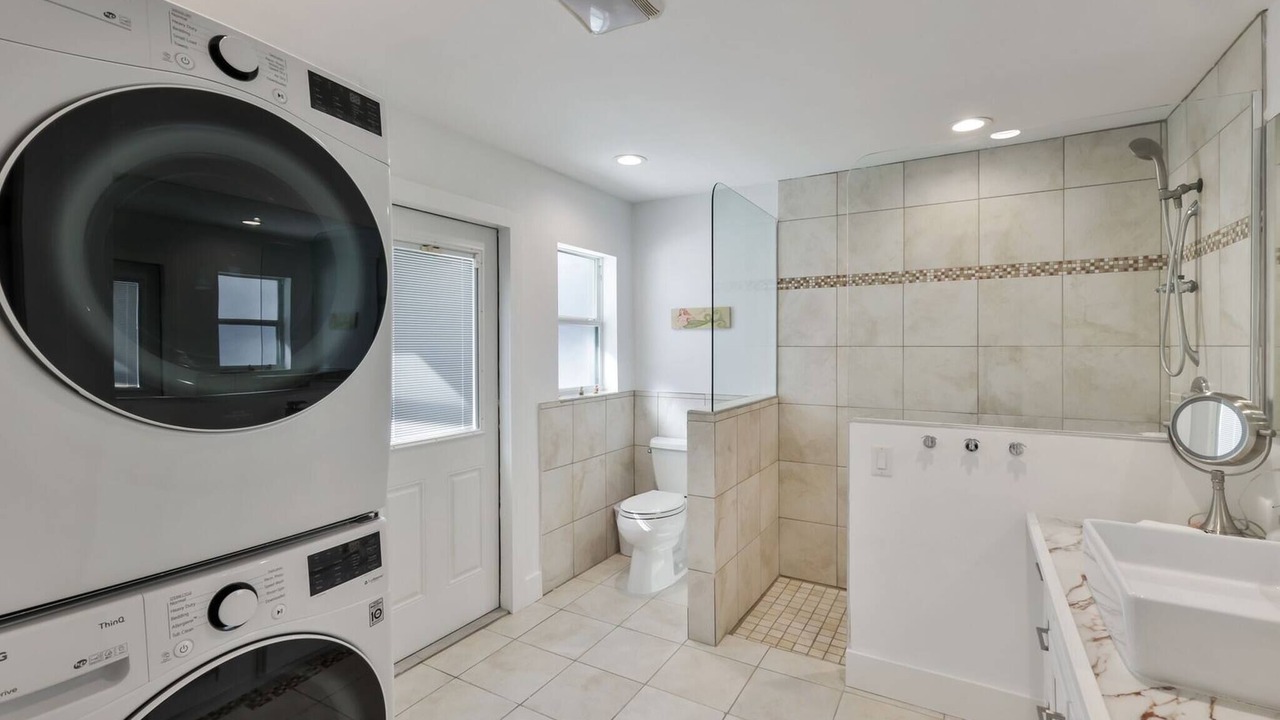 Photo of Bathroom in Yacht Club