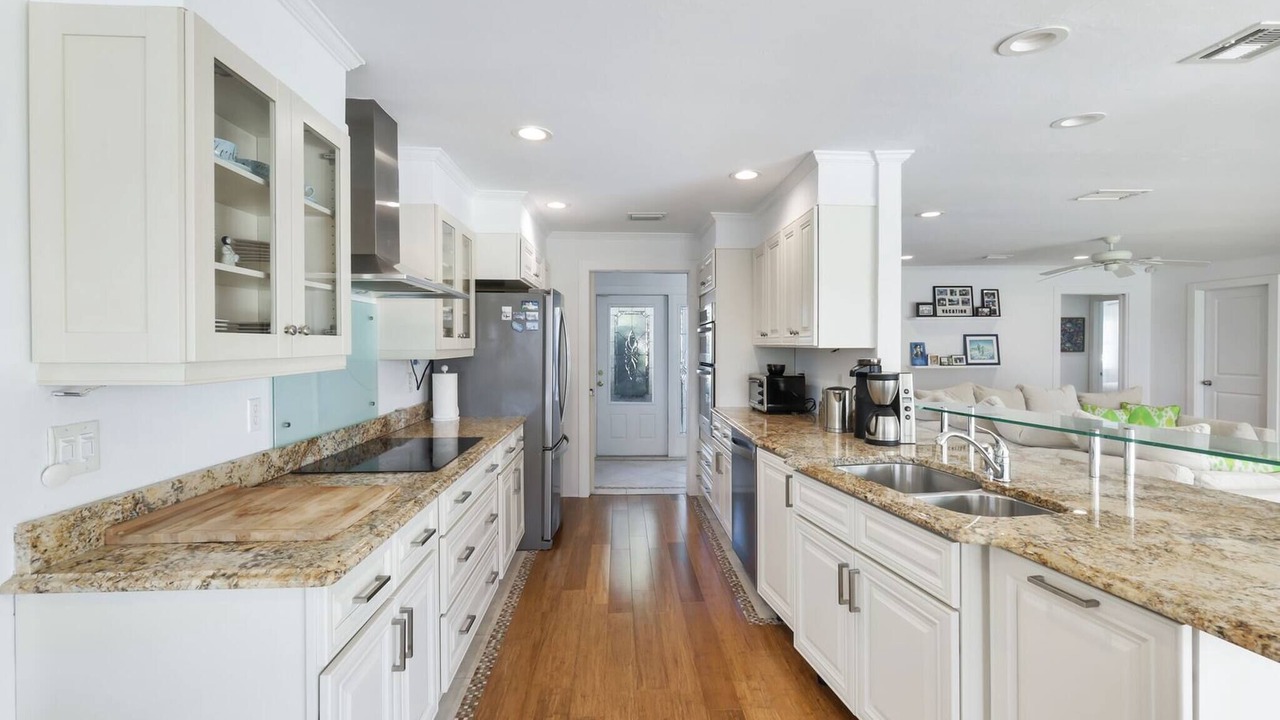Photo of Kitchen in Yacht Club