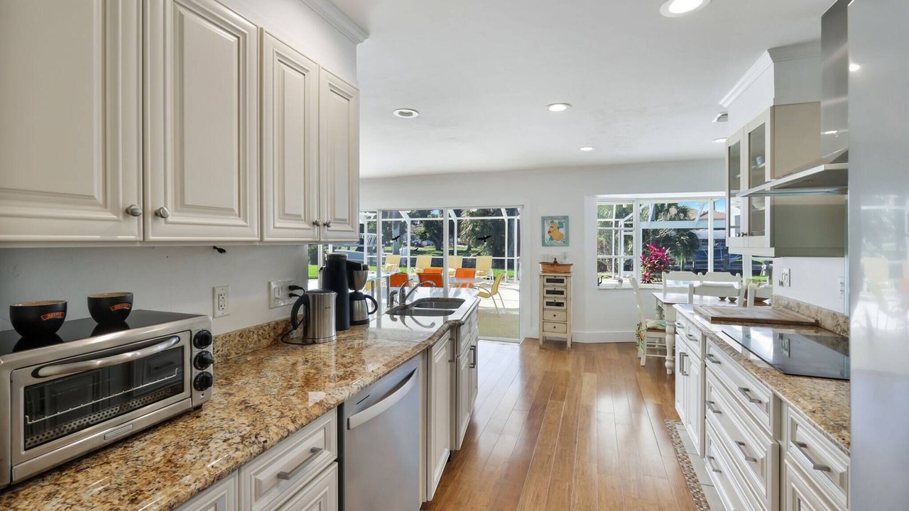 Photo of Kitchen in Yacht Club