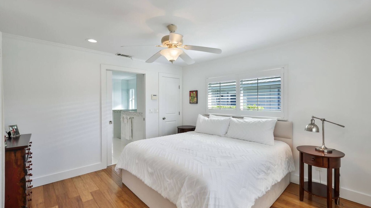 Photo of Bedroom in Yacht Club