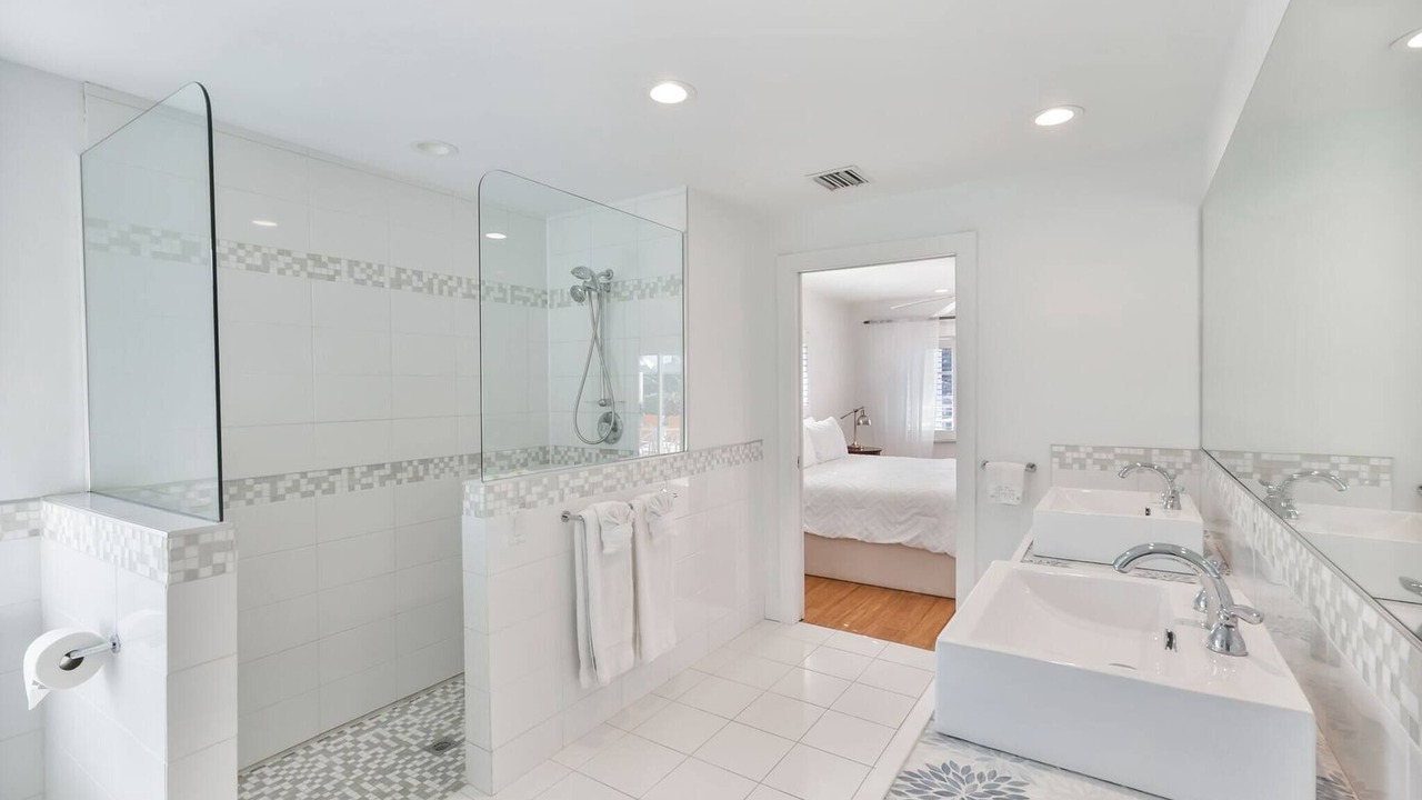 Photo of Bathroom in Yacht Club