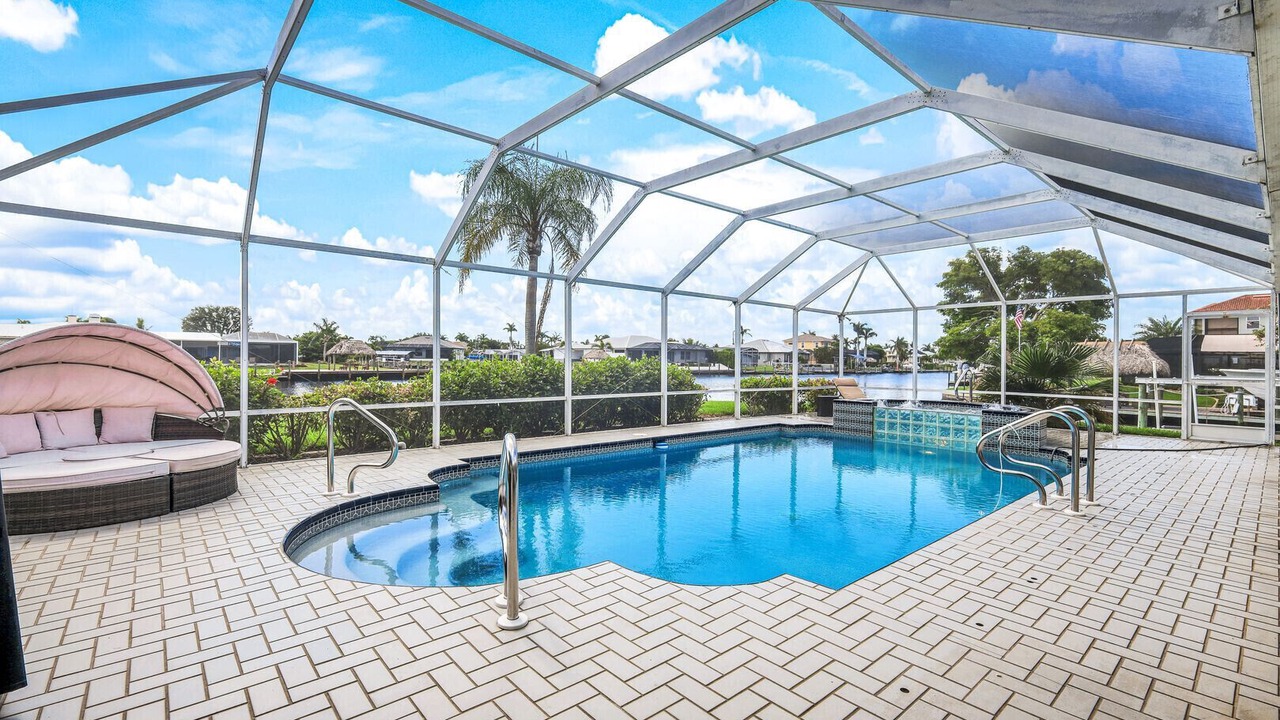 Photo of Outdoor in Pelican