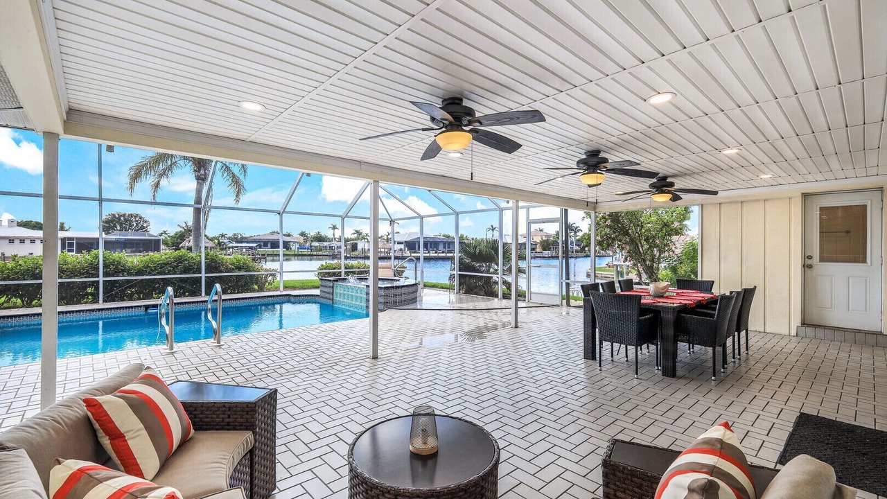 Photo of Outdoor in Pelican