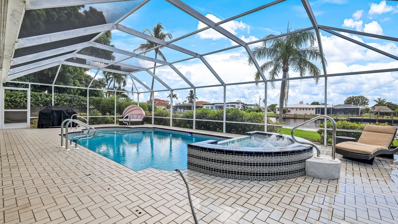 Photo of Outdoor in Pelican
