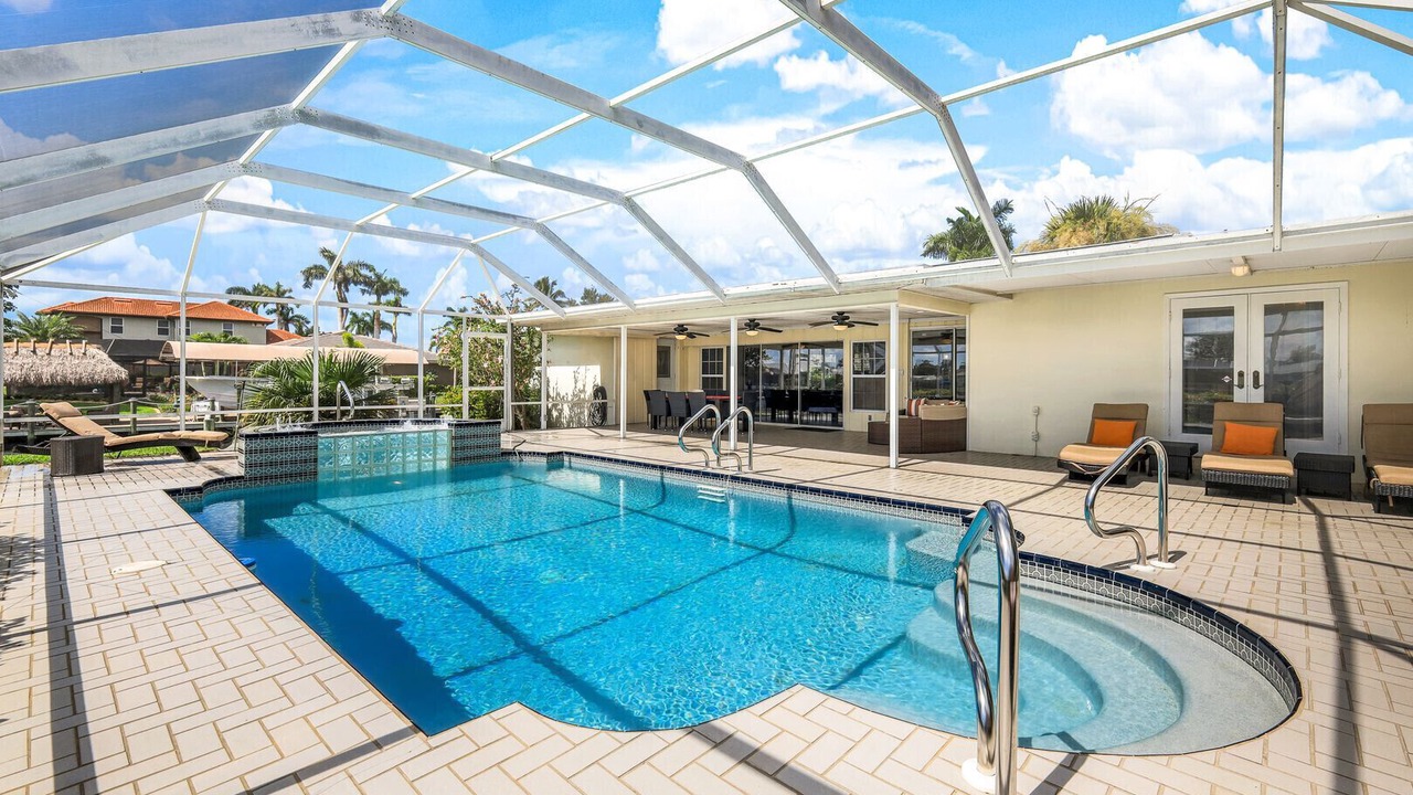 Photo of Outdoor in Pelican
