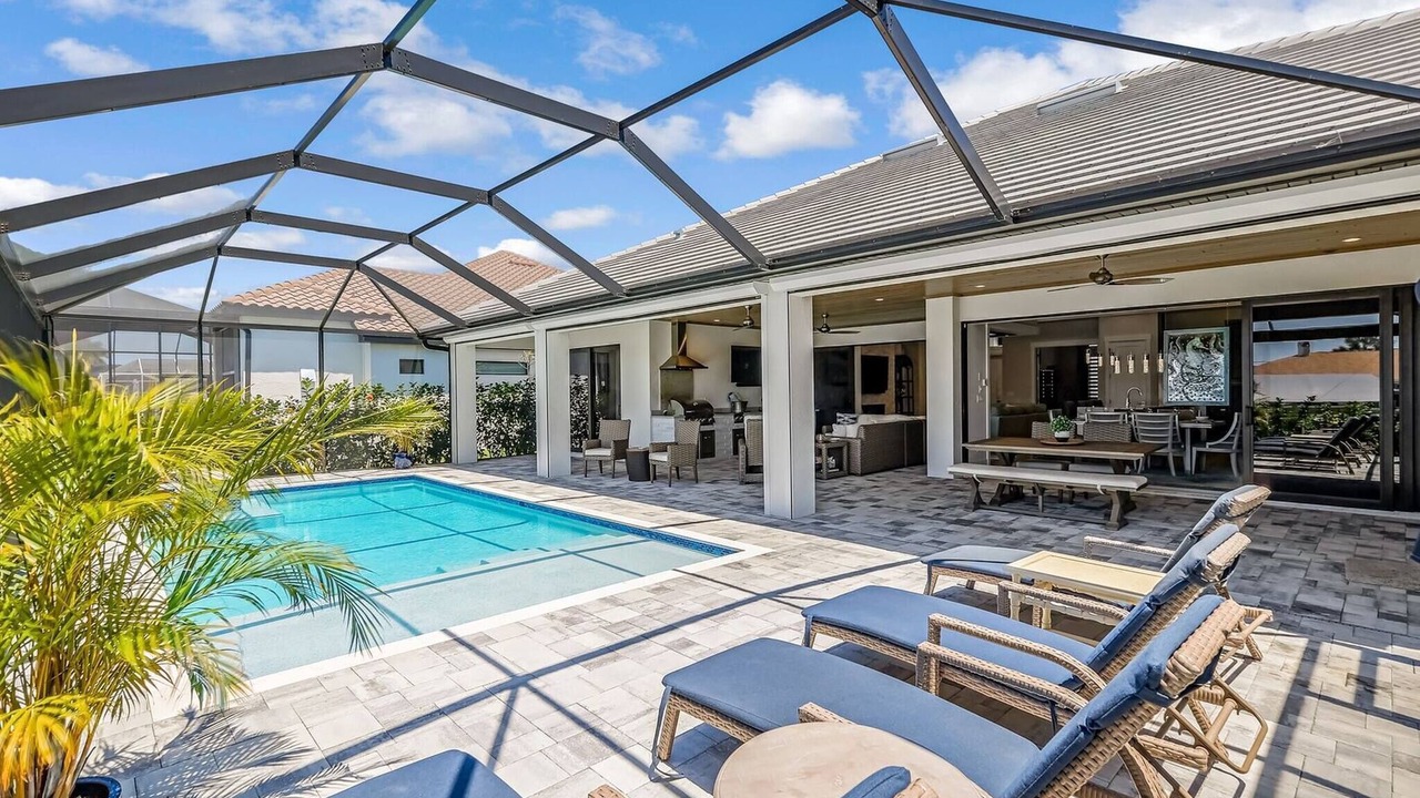 Photo of Outdoor in Pelican