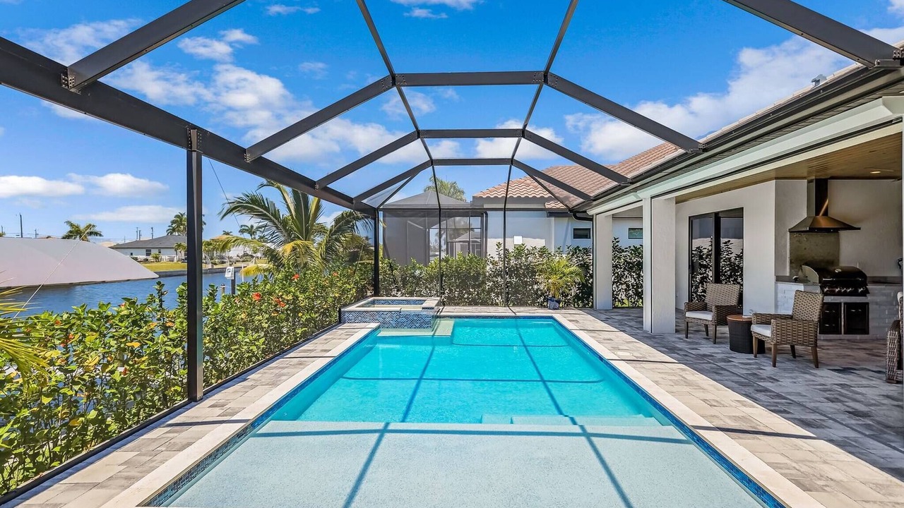 Photo of Outdoor in Pelican