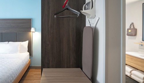 Room, 1 King Bed, Accessible (Hearing)