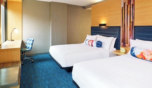 Room, 2 Queen Beds, City View