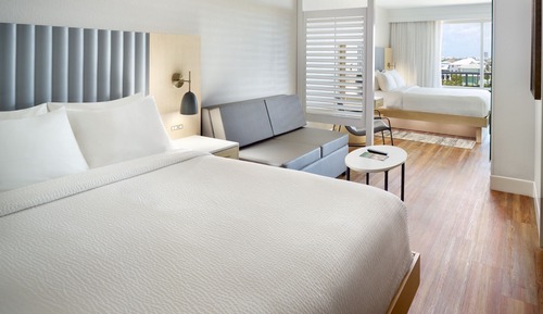 Studio, Multiple Beds, Pool View (Balcony)