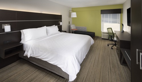 Standard Room, 1 King Bed