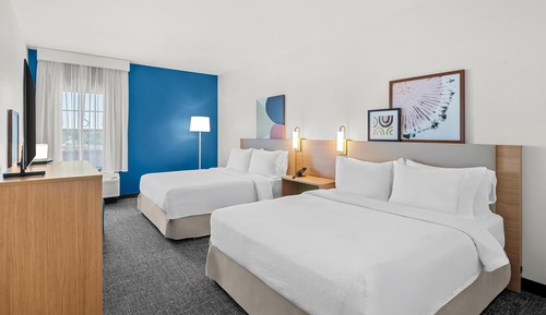 Room, 2 Queen Beds, Accessible (Mobility & Hearing, Roll-in Shower)