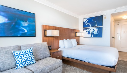 Room, 1 Queen Bed, Pool View